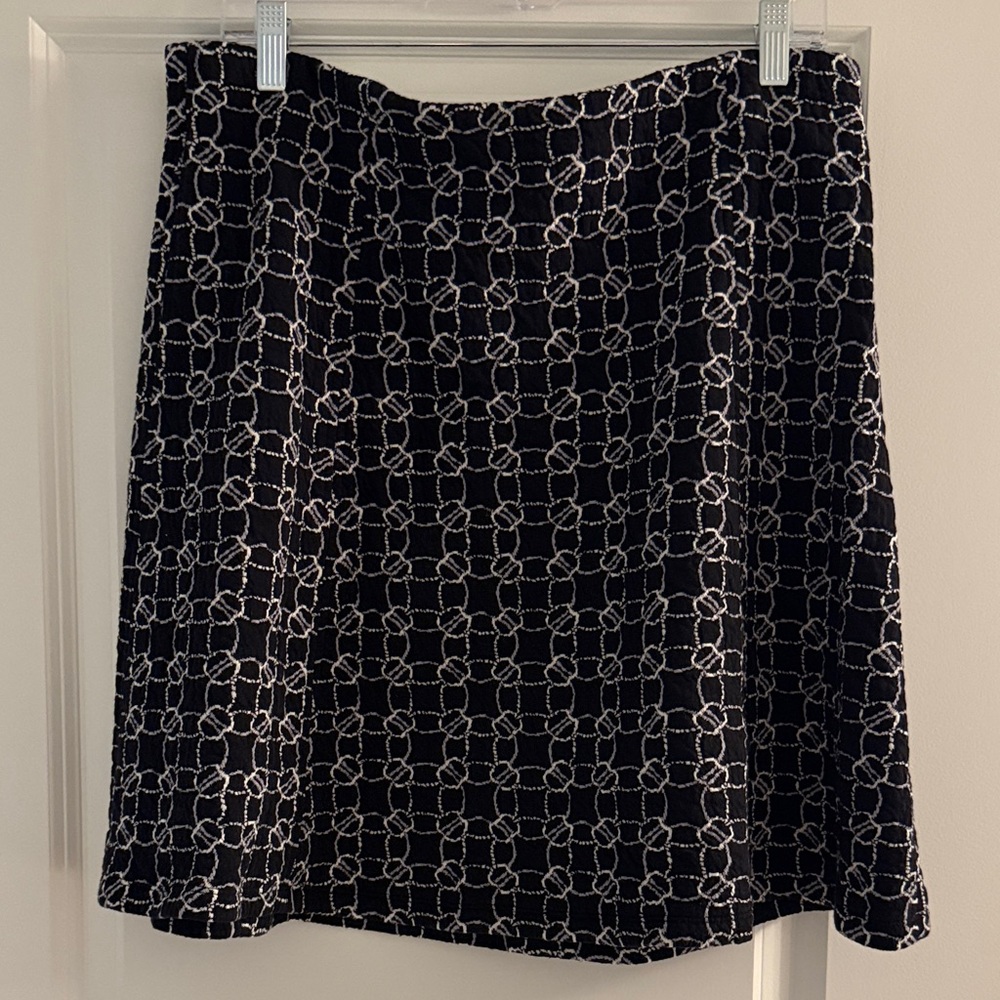 LOFT Black and White Geometric A-Line Skirt